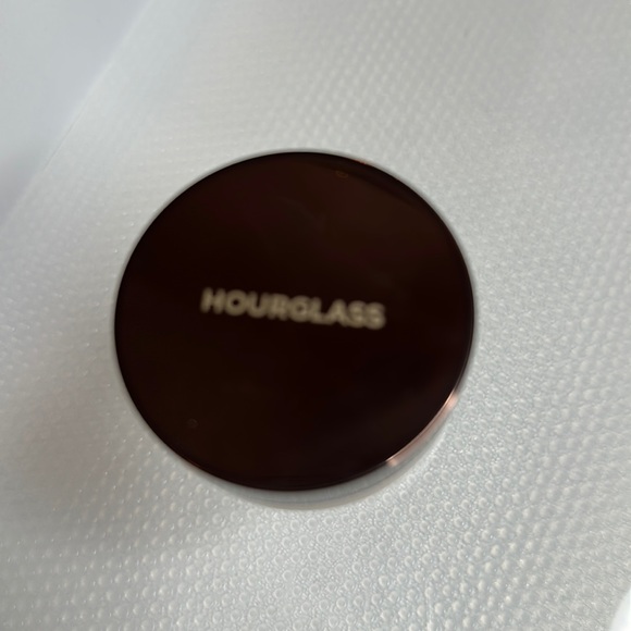 Hourglass Makeup Hourglass Setting Powder Poshmark